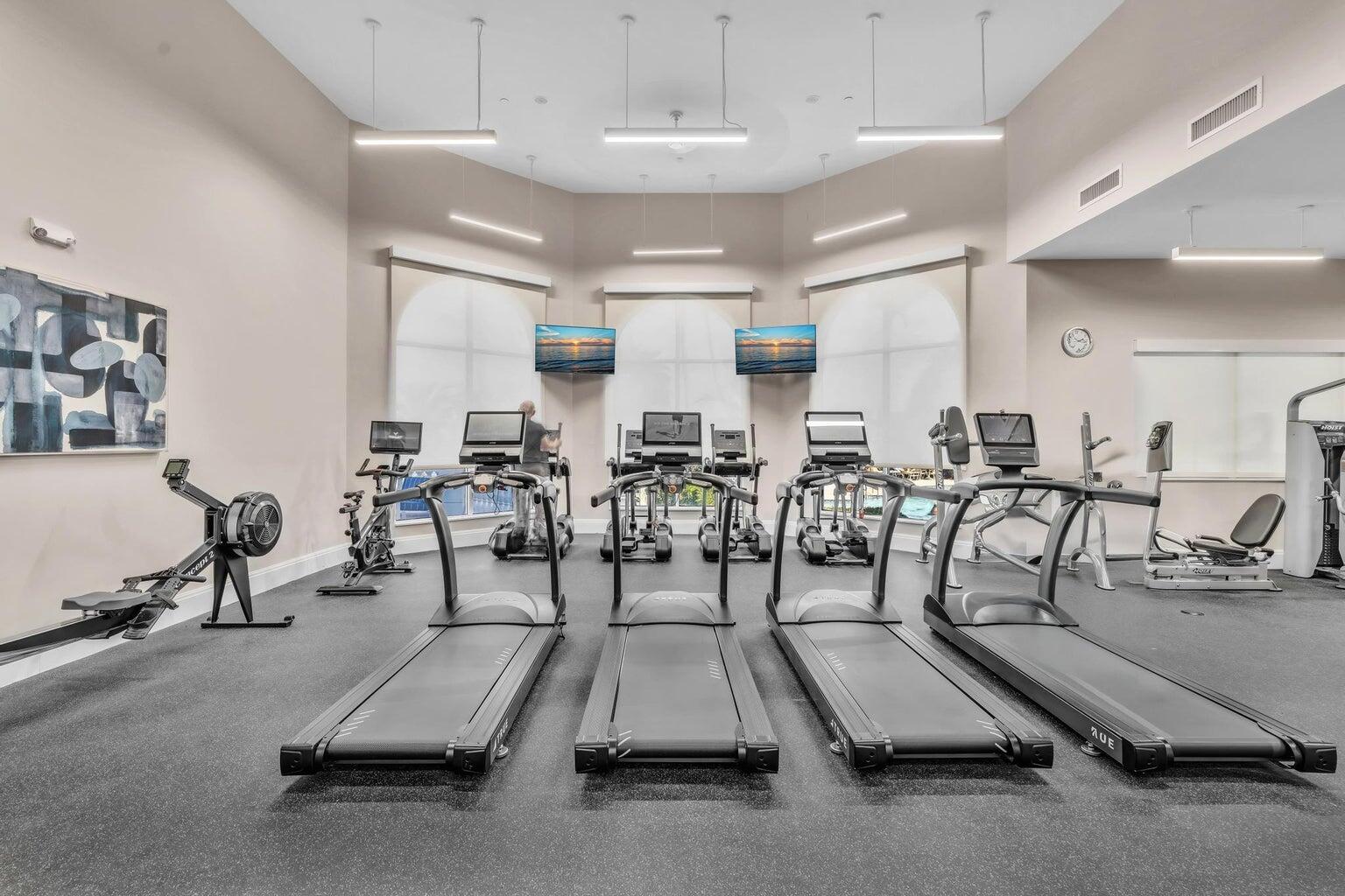 VALENCIA LAKES - Residential