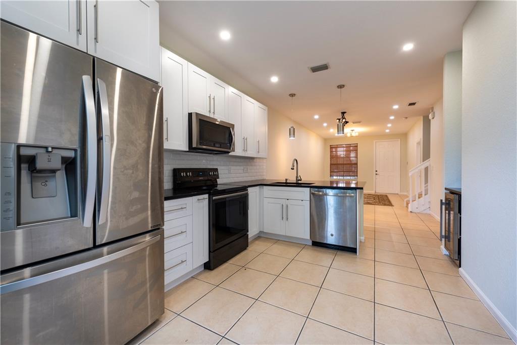 ISLES AT OAKLAND PARK - Residential