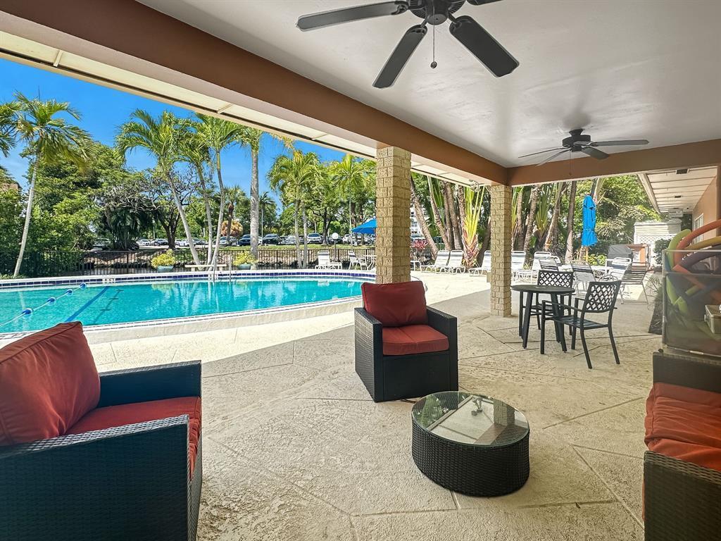 136 NE 19th Court 112f