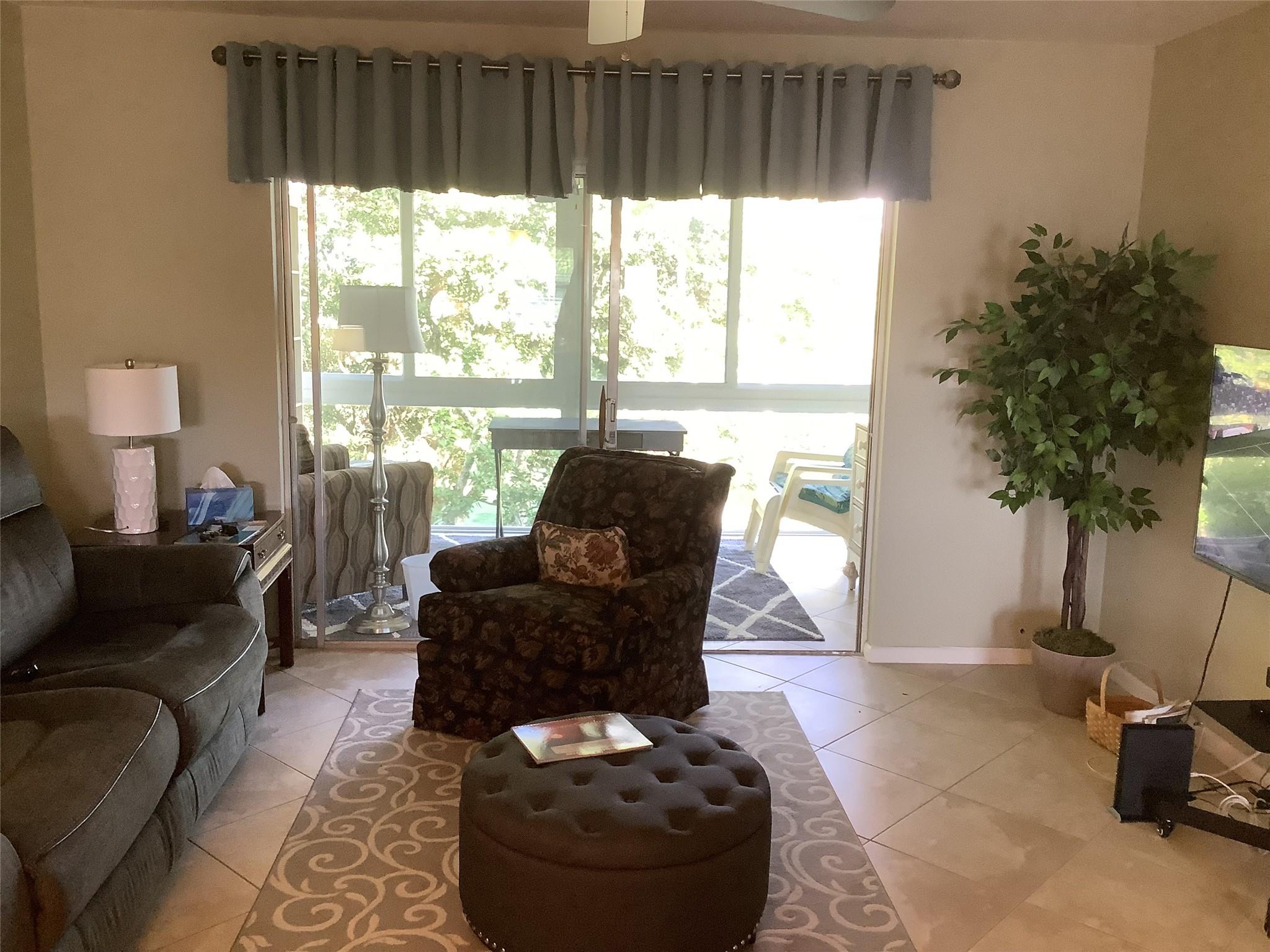 Oriole Golf & Tennis Club - Residential Lease