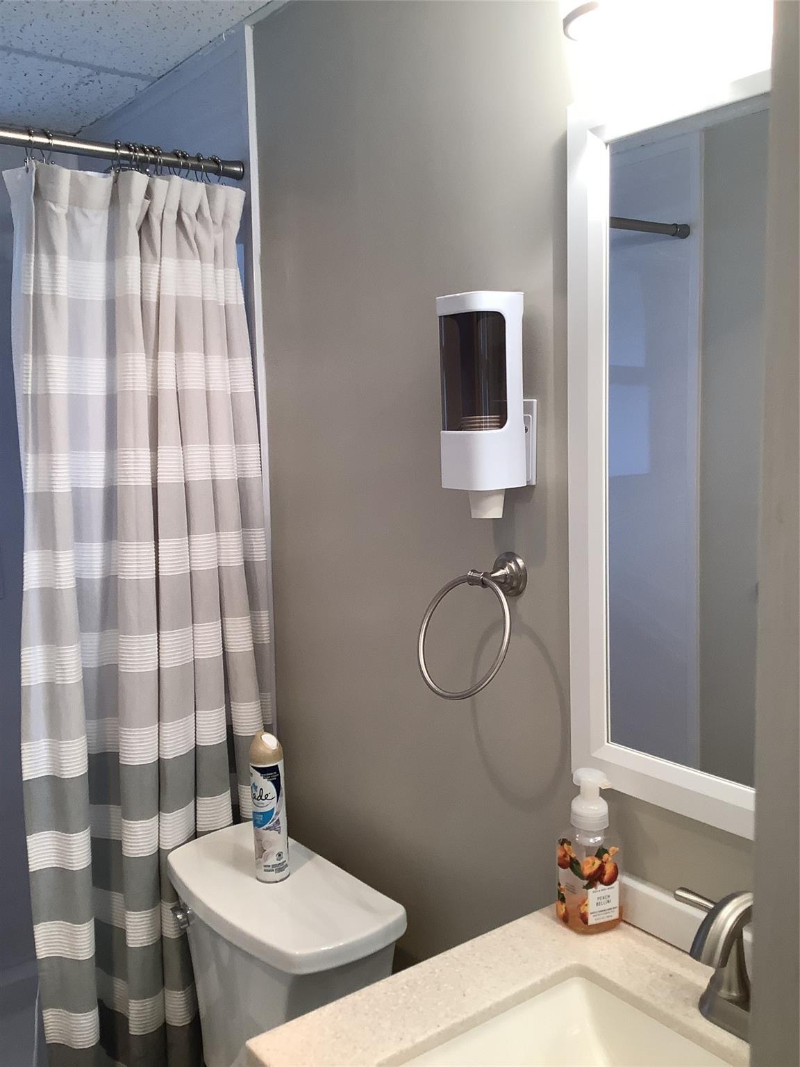 Oriole Golf & Tennis Club - Residential Lease