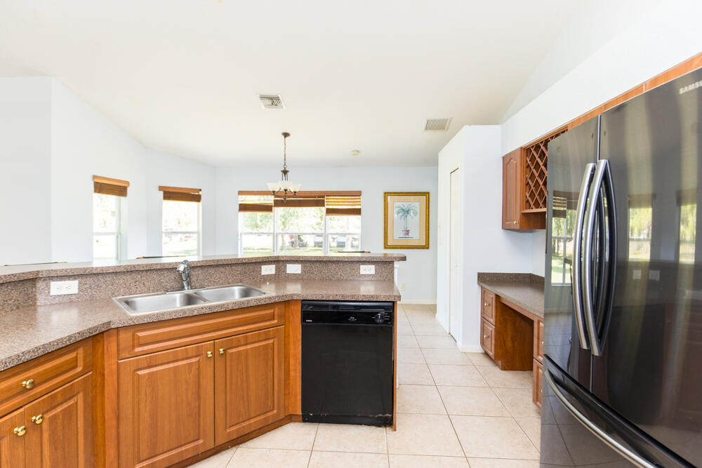 15288 76TH Road N
