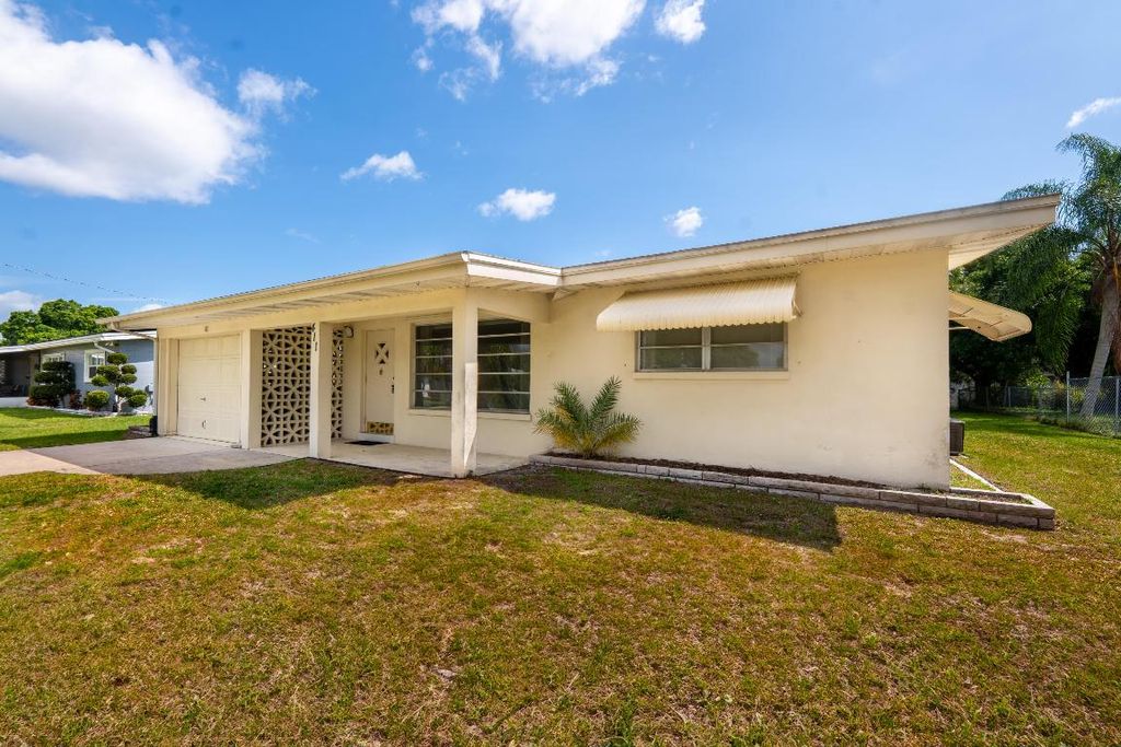 Photo of 411 Coconut Avenue E, Port Saint Lucie, FL 34952 (MLS # R10967684)