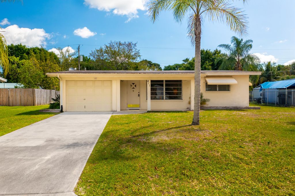 Photo of 411 Coconut Avenue E, Port Saint Lucie, FL 34952 (MLS # R10967684)