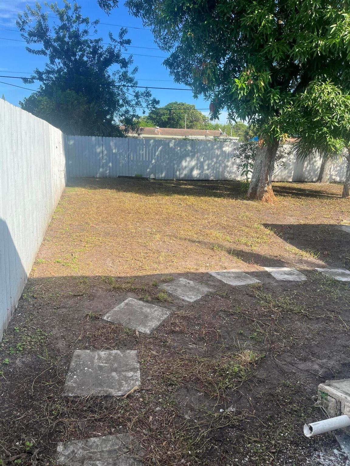 MANGONIA HILLS - Residential