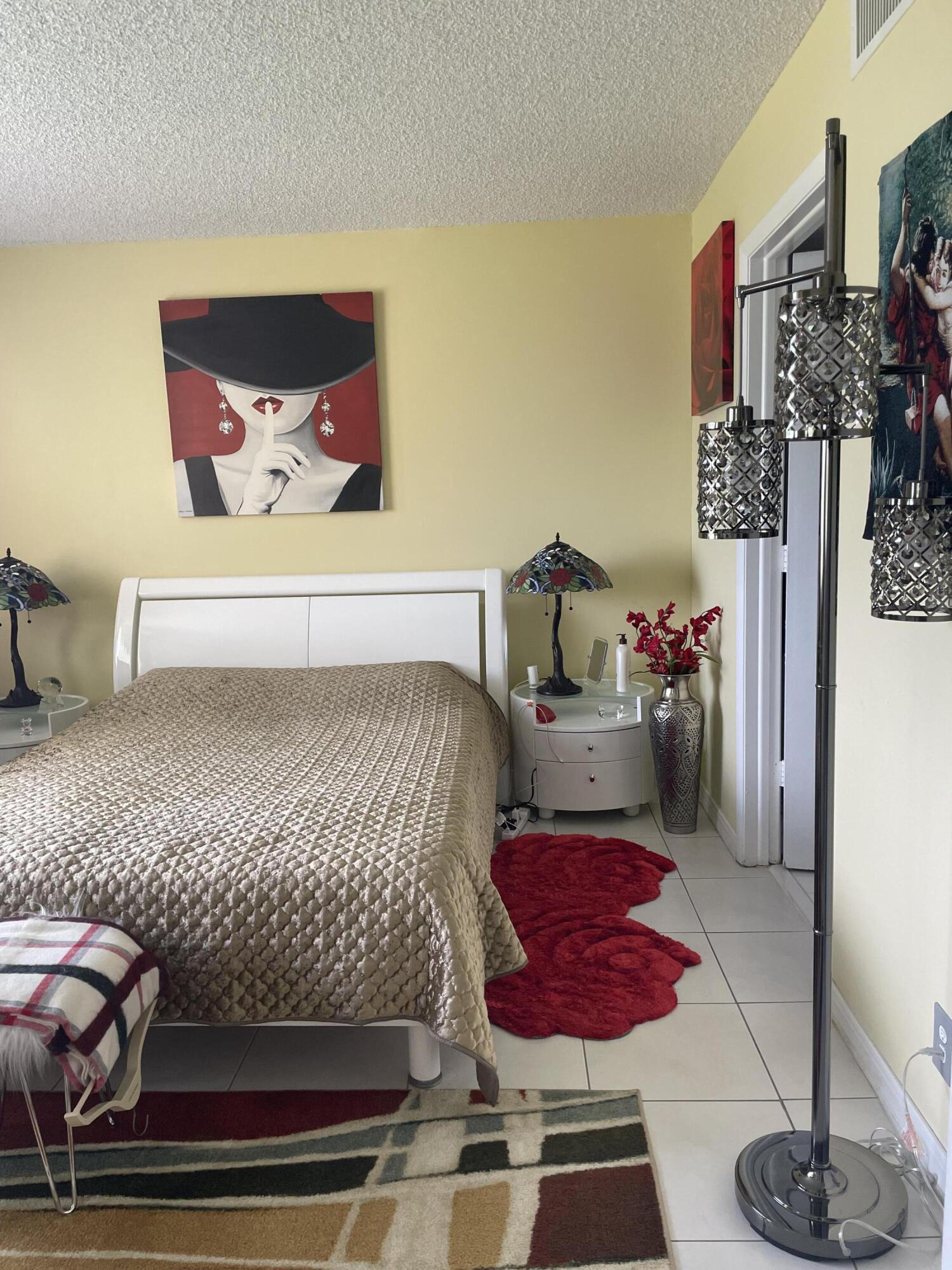 VILLAGES OF ORIOLE BONAIRE - Residential