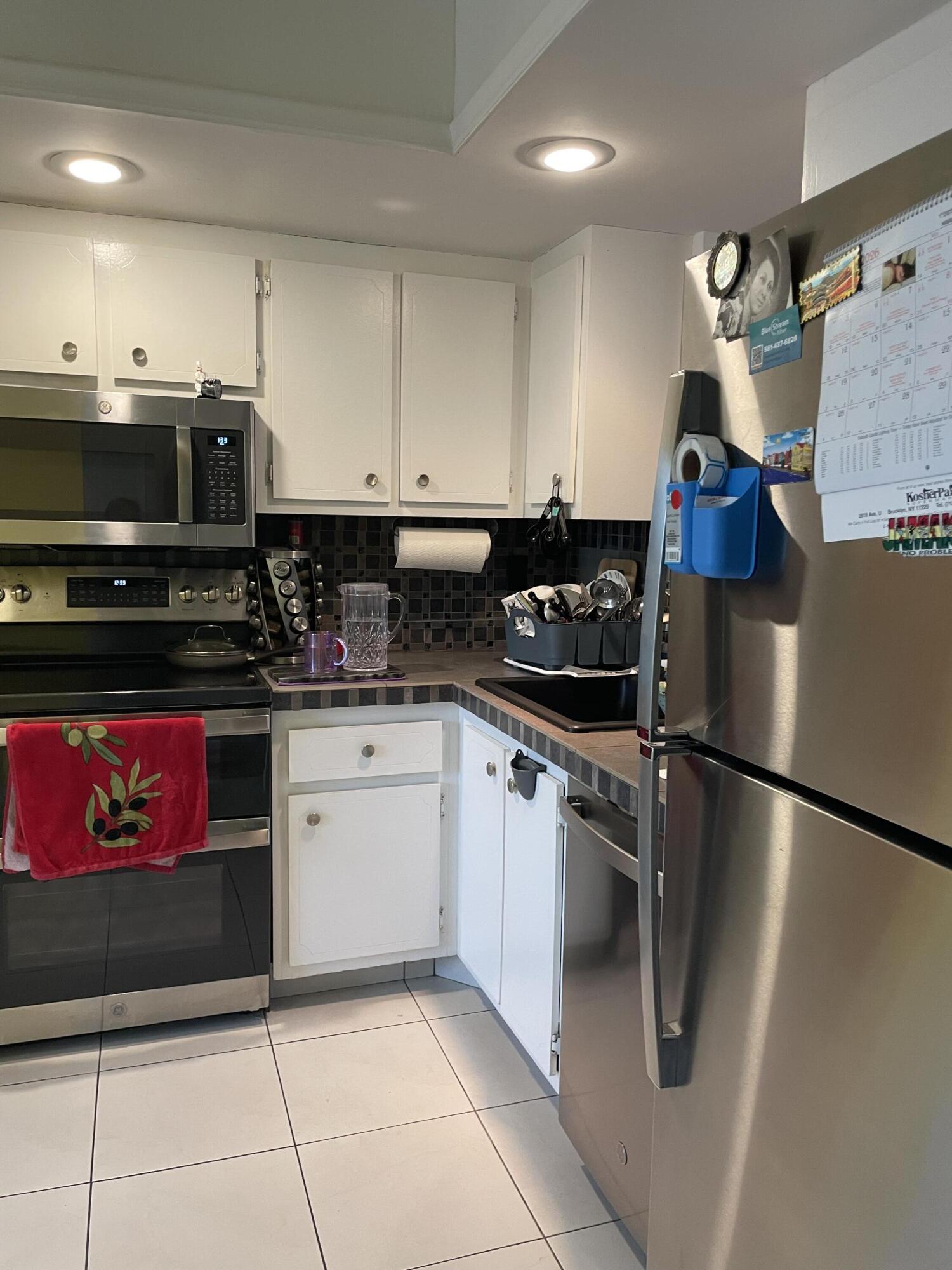 VILLAGES OF ORIOLE BONAIRE - Residential