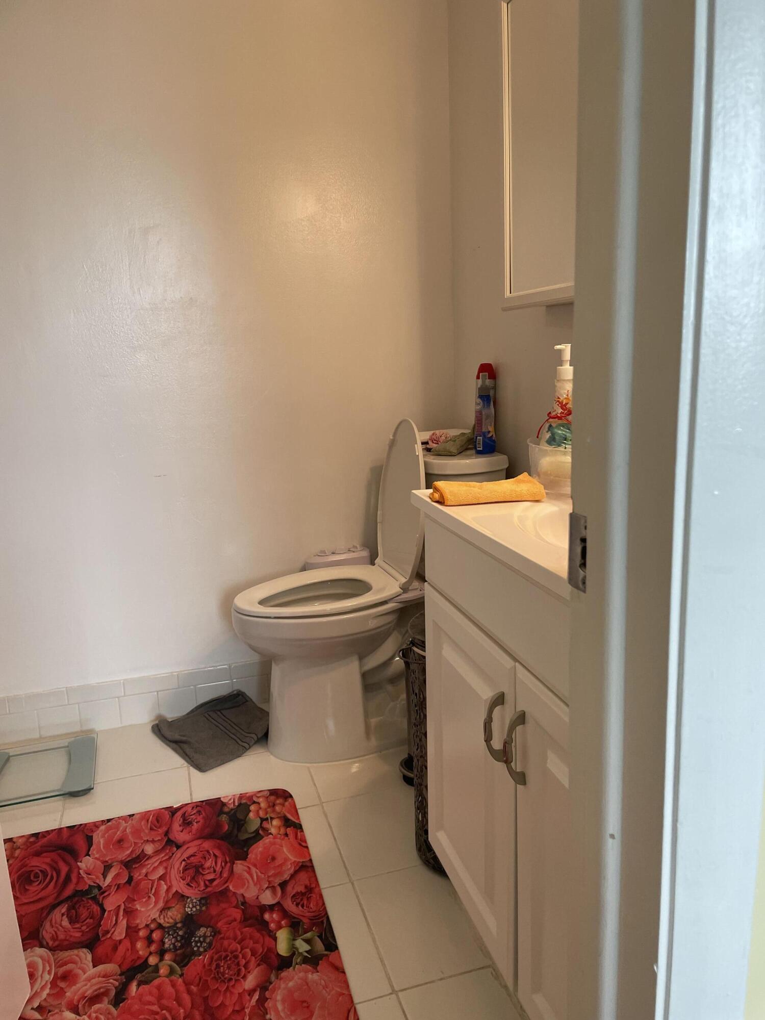 VILLAGES OF ORIOLE BONAIRE - Residential