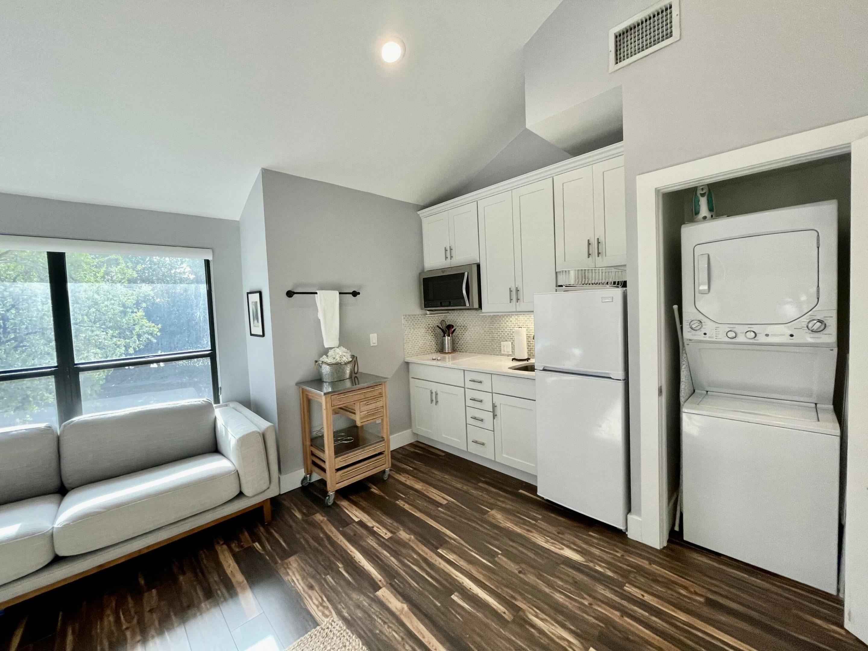 Properties 11863 Wimbledon Circle 547