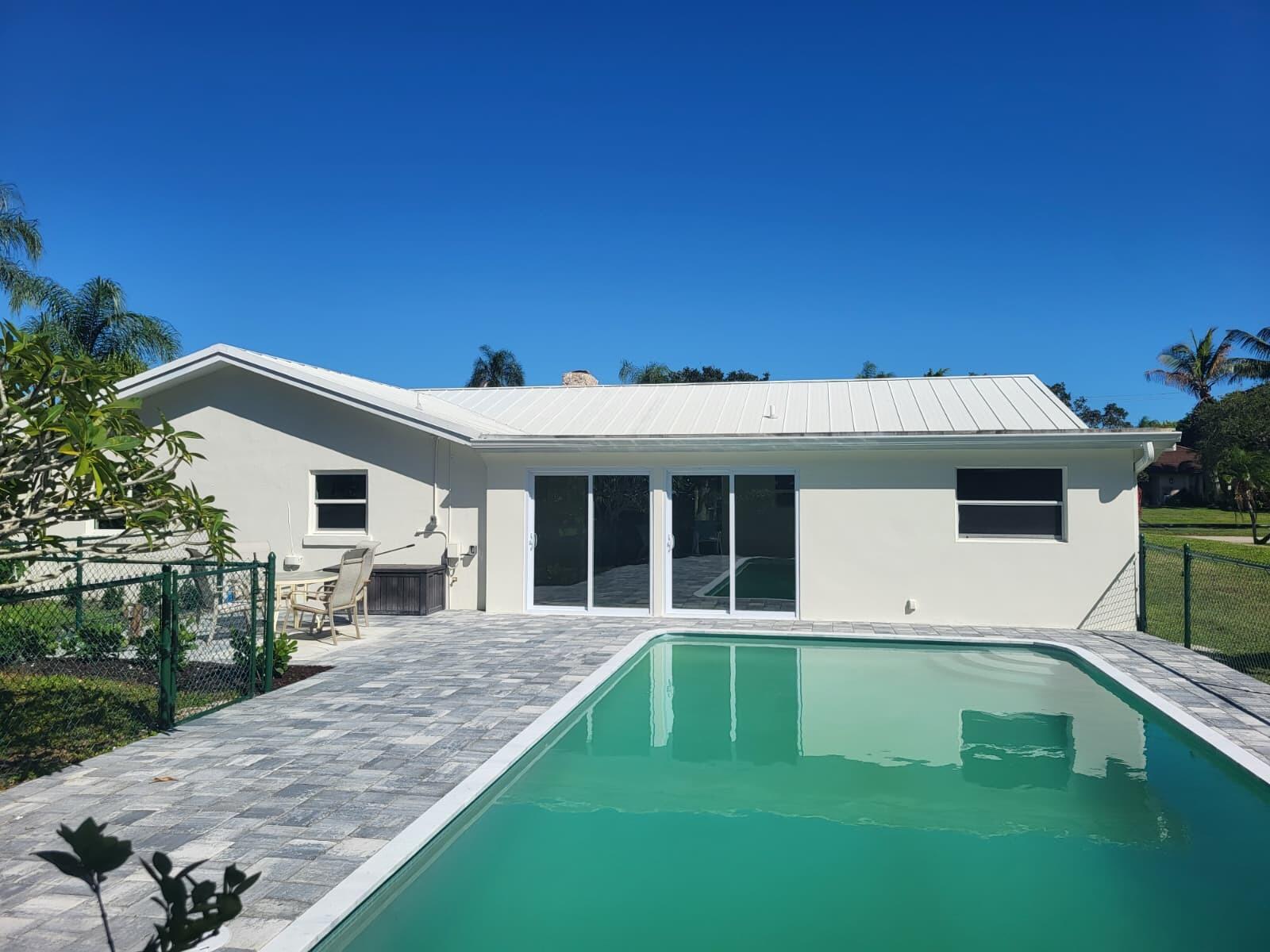 2416 NW Everglades Boulevard