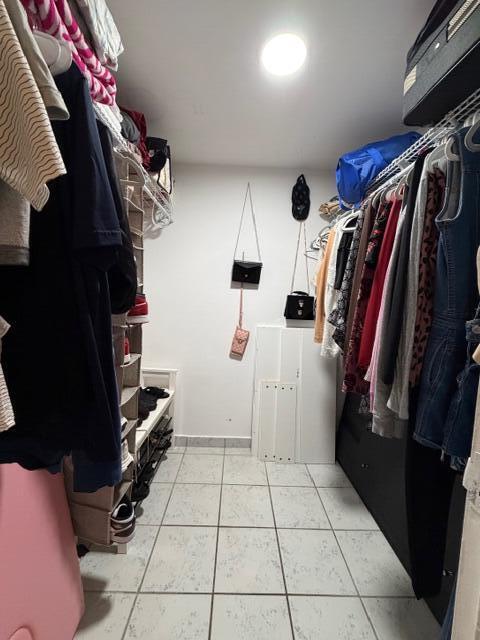 GREENGLADES CONDO IV - Residential