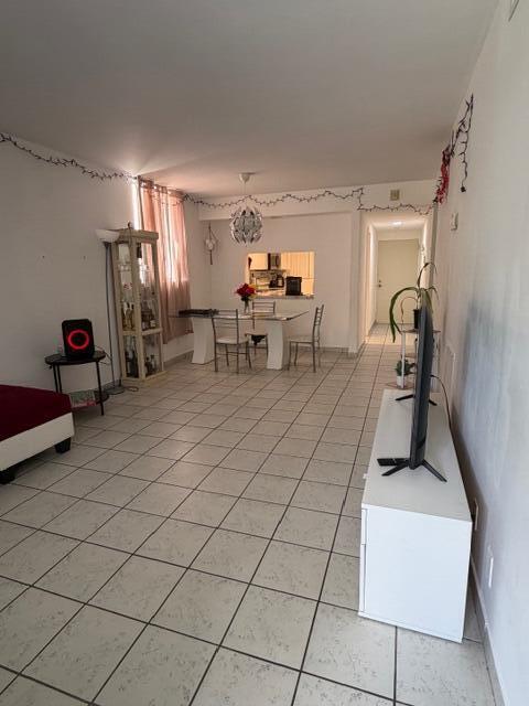 GREENGLADES CONDO IV - Residential