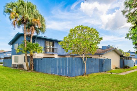 Property photo of 4643 Holly Lake Drive, Lake Worth, FL 33463