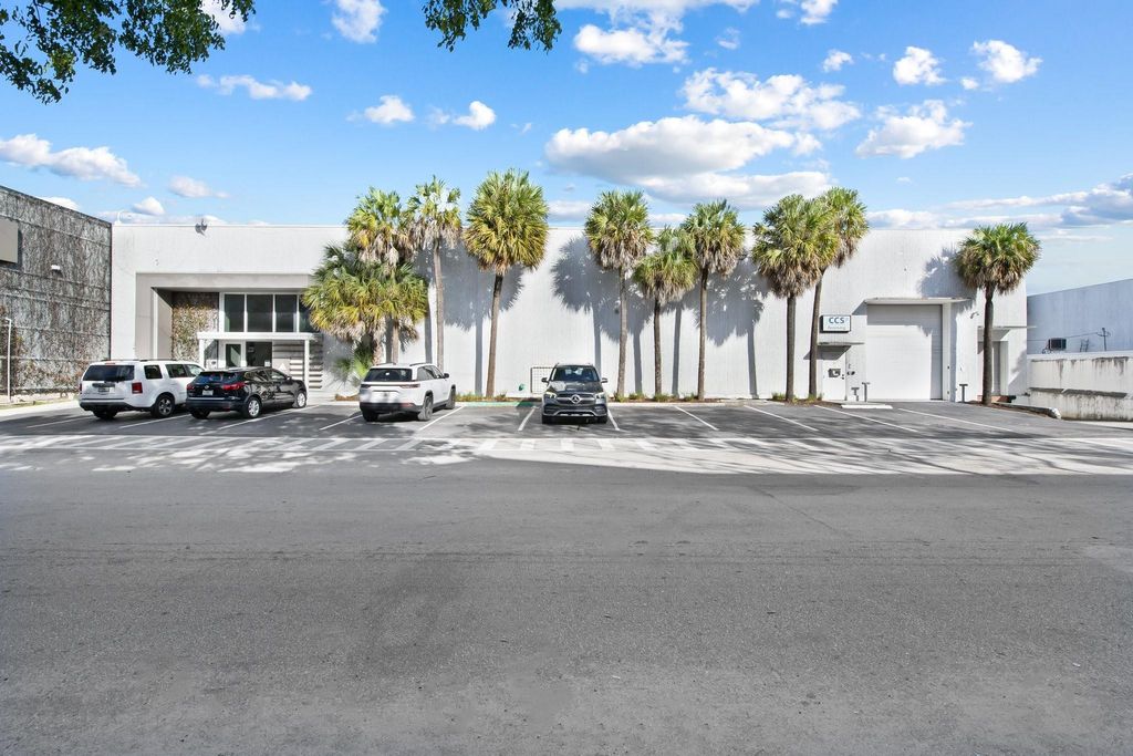 Photo of 540550 W Sunrise Boulevard #550, Fort Lauderdale, FL 33311 (MLS # F10494021)