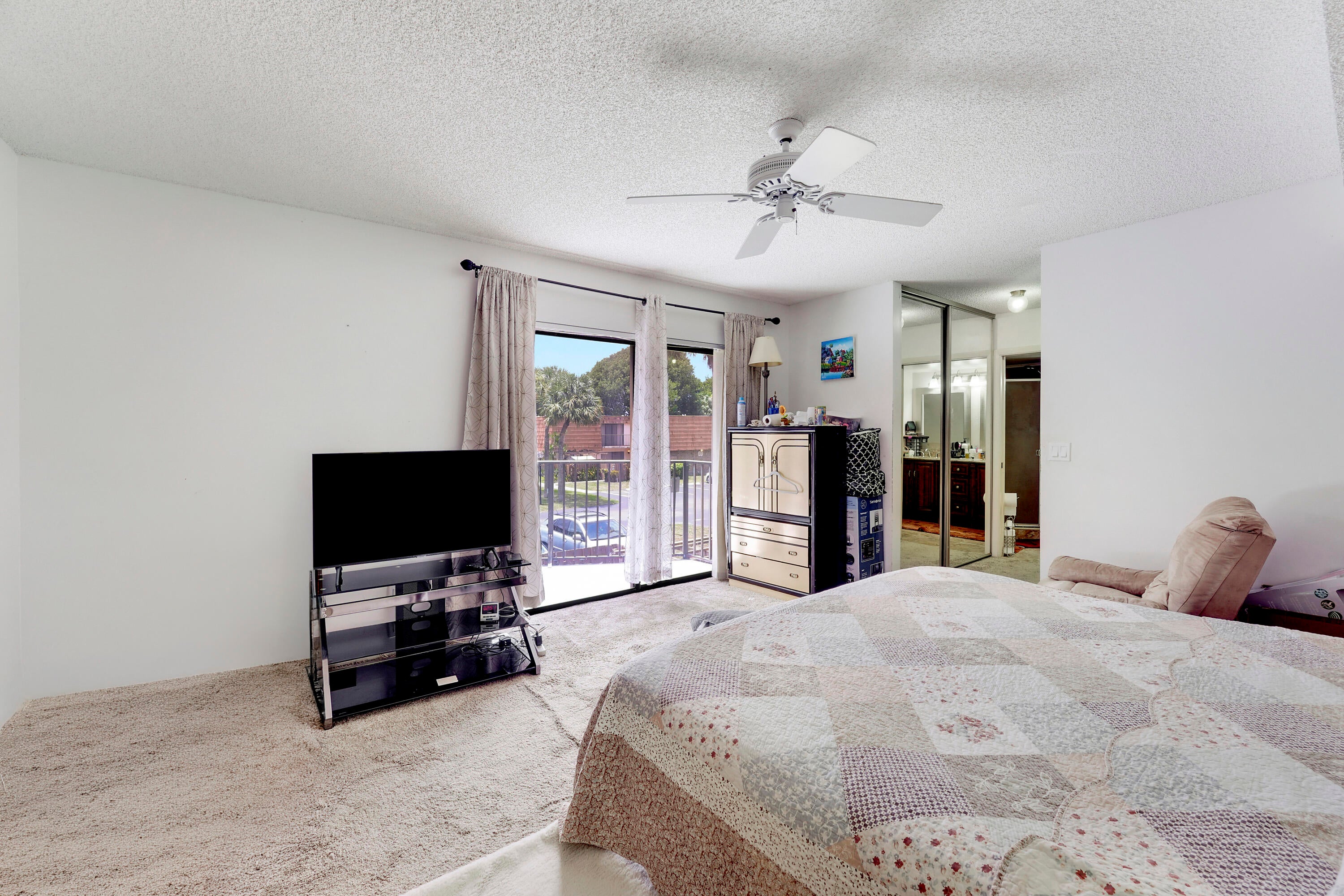 8389 N Coral Circle