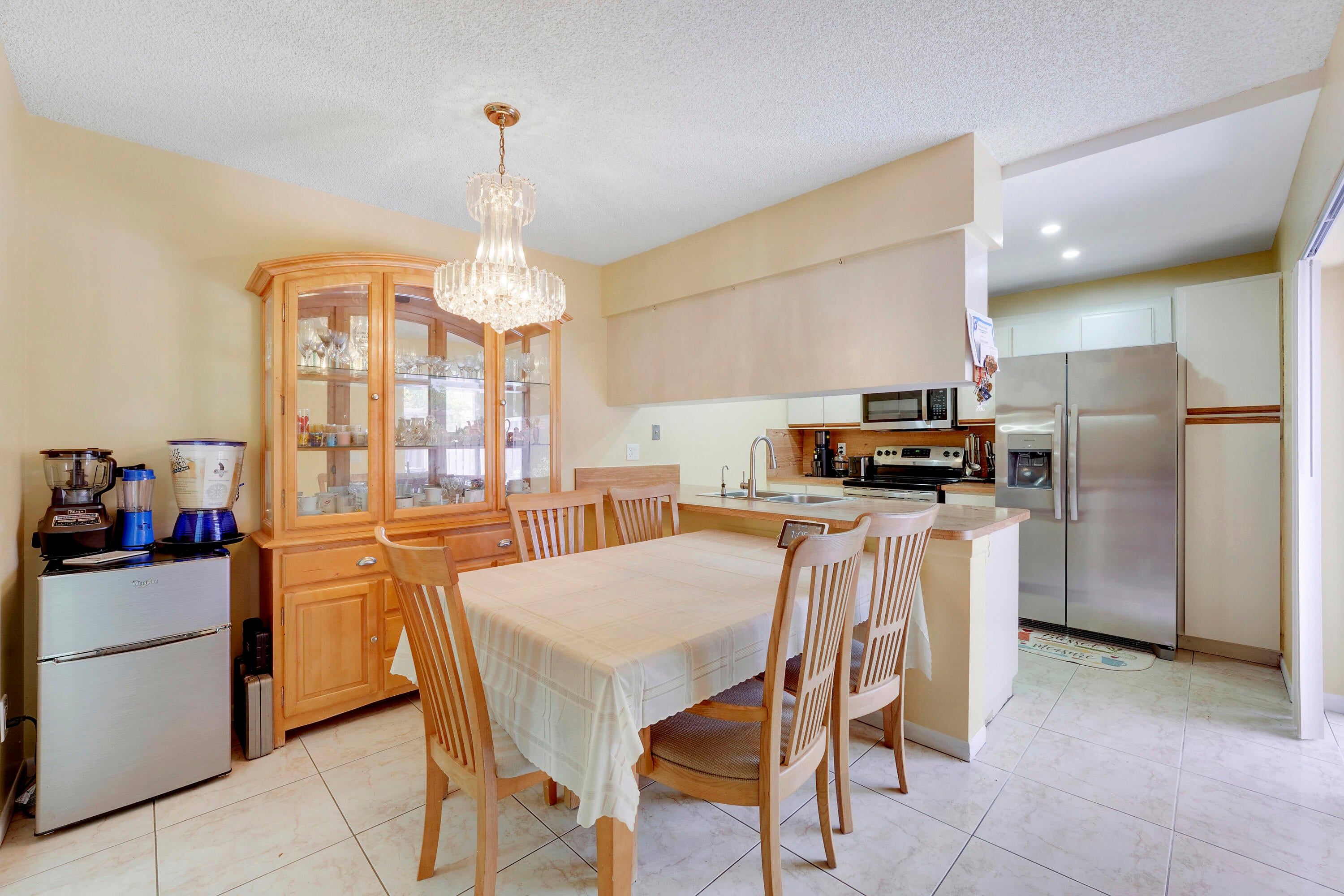 8389 N Coral Circle