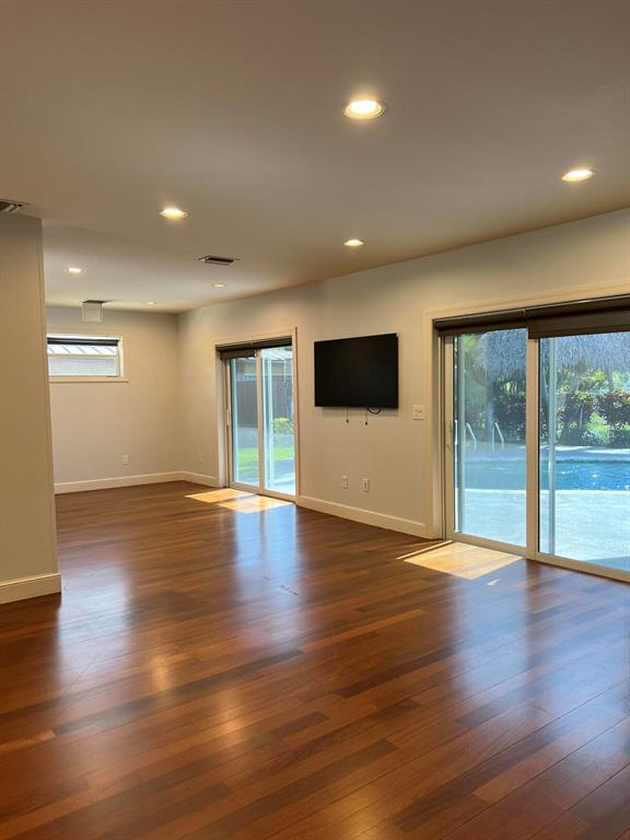 POMPANO ISLES - Residential