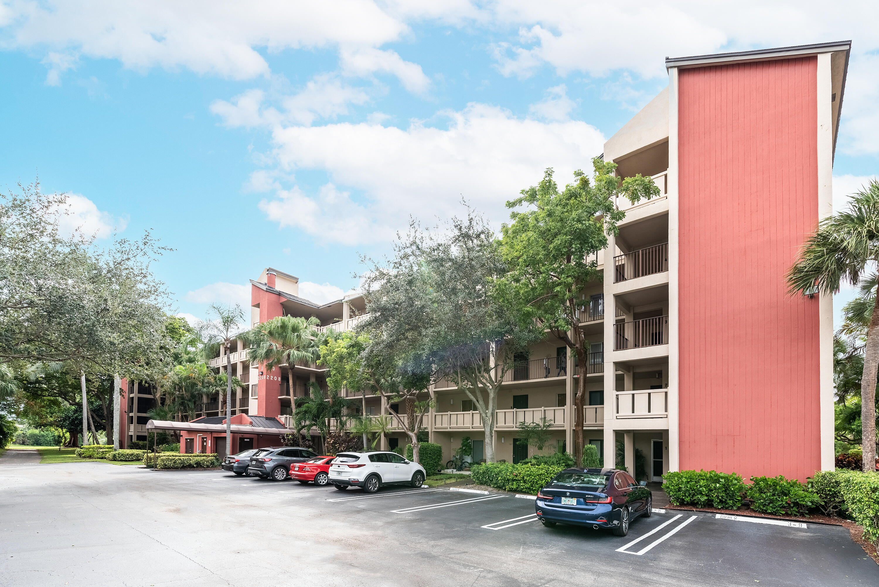 CYPRESS BEND CONDOMINIUM - Residential