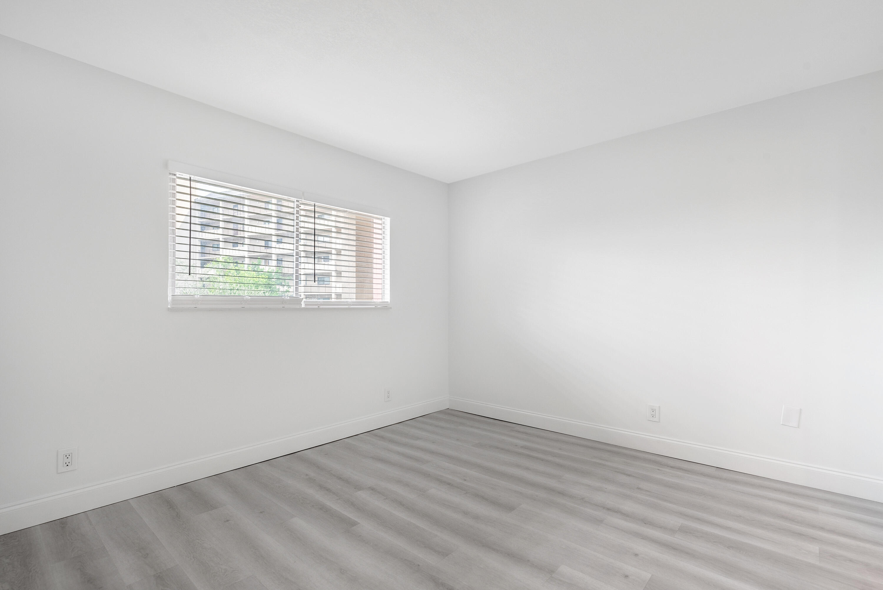 CYPRESS BEND CONDOMINIUM - Residential