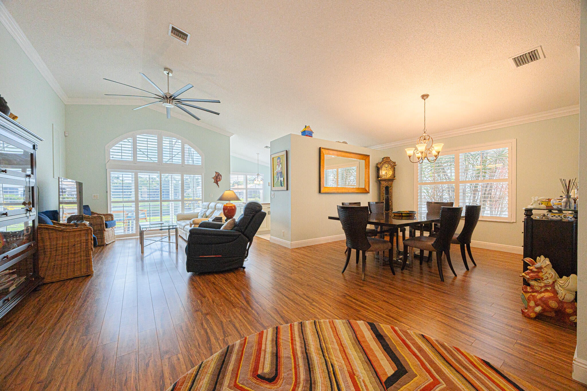 10394 UTOPIA Circle E