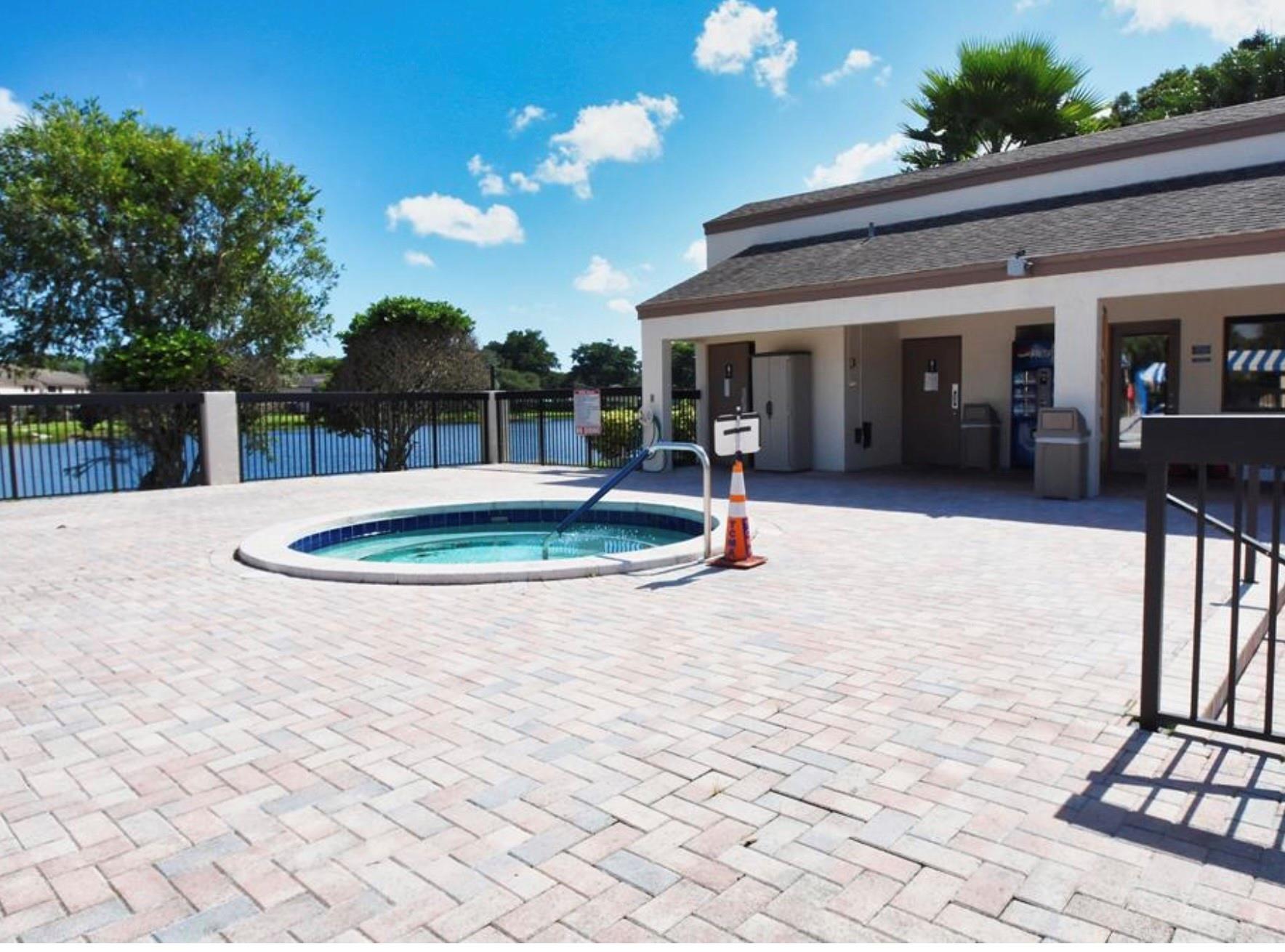 POND APPLE IV - Residential