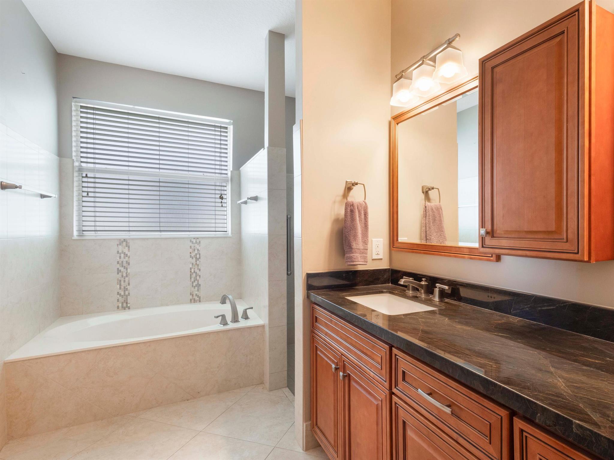 CORAL CREEK - Residential