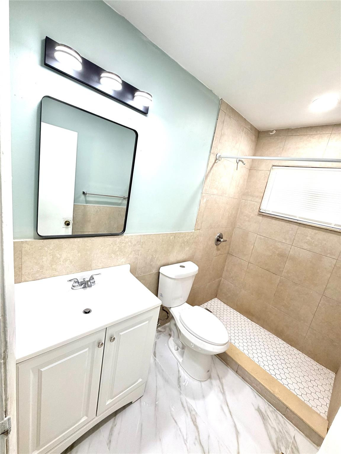 AVONDALE - Residential Income