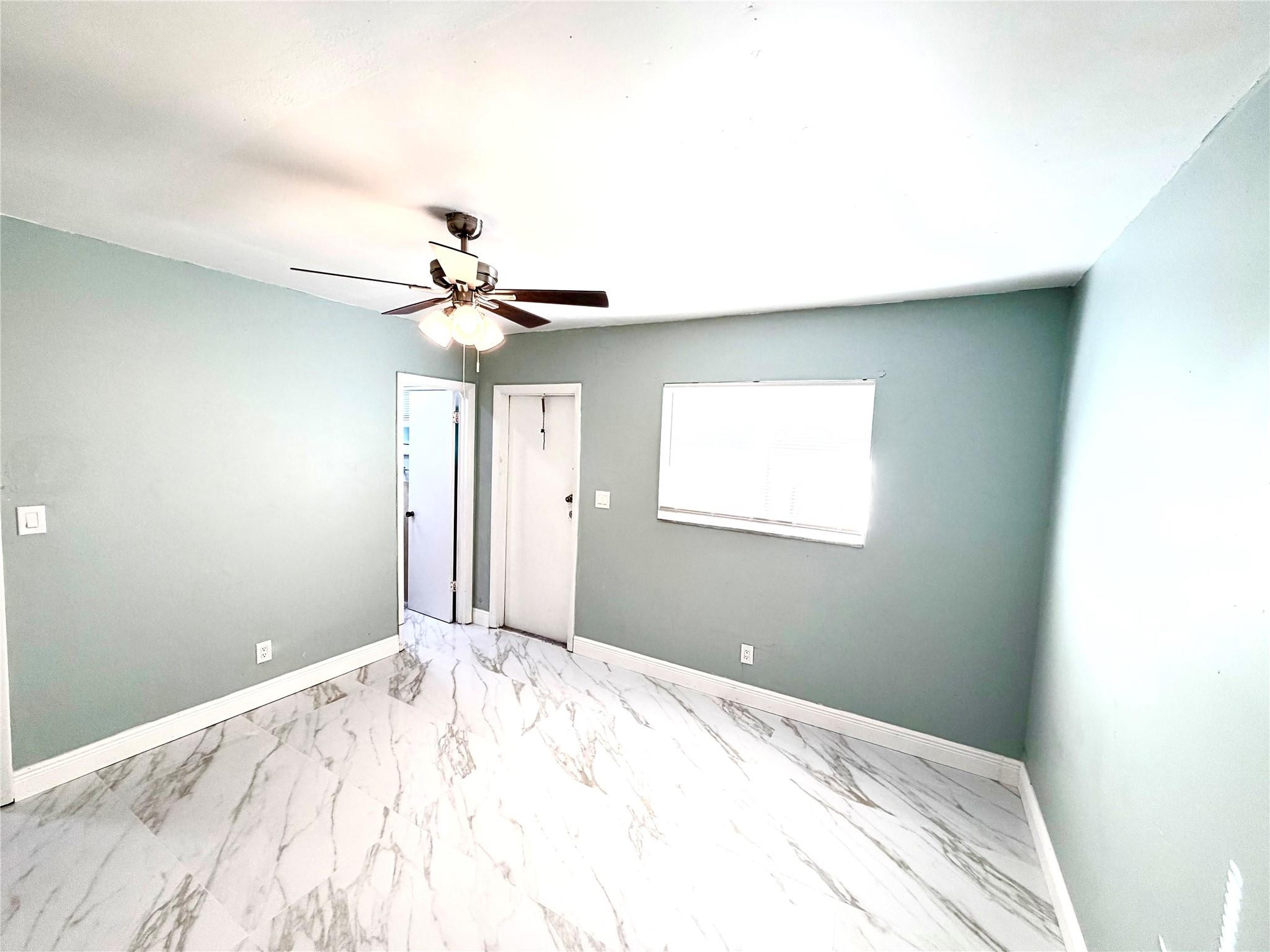 AVONDALE - Residential Income