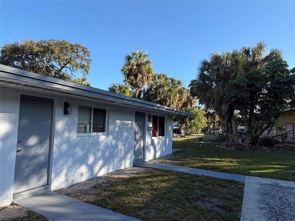 Photo of 218 SW 1st Court, Pompano Beach, FL 33060 (MLS # F10550885)