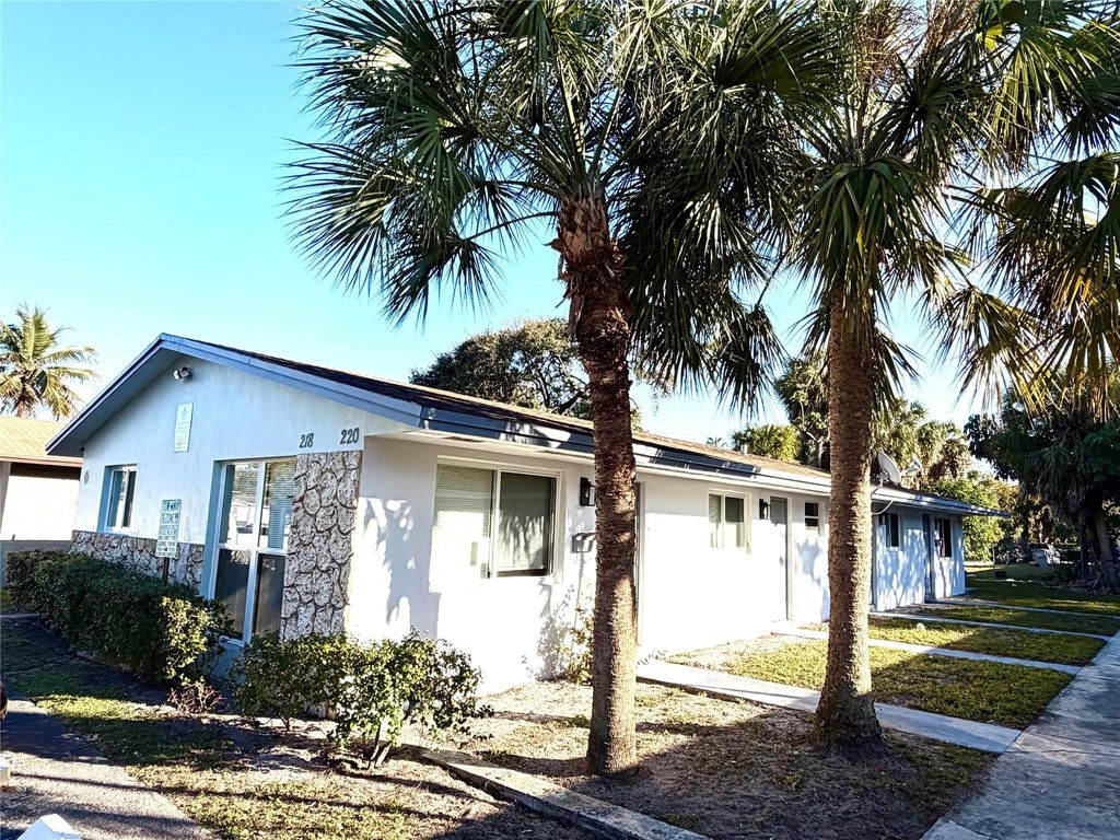 Photo of 218 SW 1st Court, Pompano Beach, FL 33060 (MLS # F10550885)