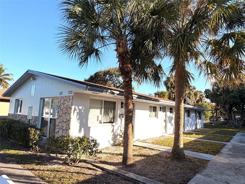 Photo of 218 SW 1st Court, Pompano Beach, FL 33060 (MLS # F10550885)