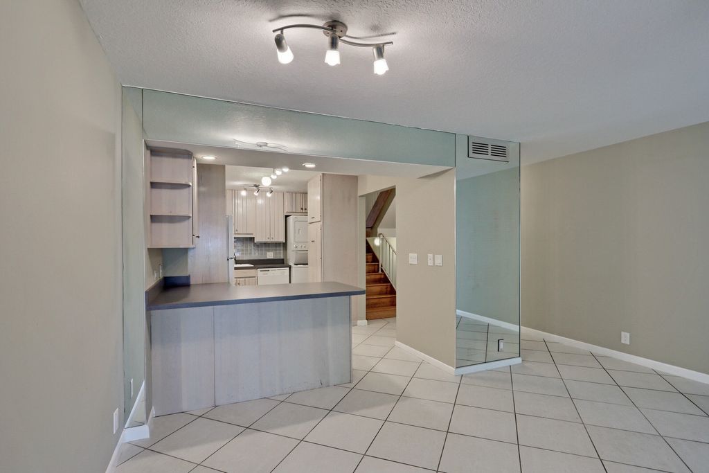 Photo of 390 Golfview Road #B, North Palm Beach, FL 33408 (MLS # R10773927)