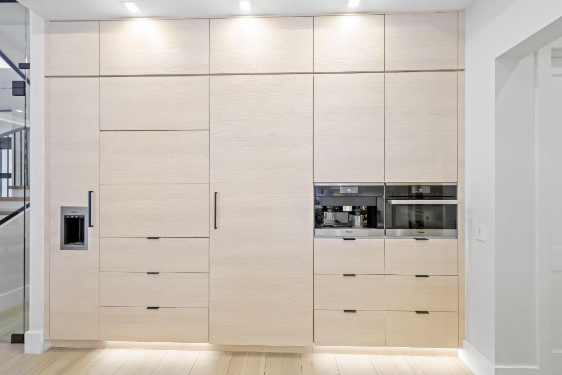 MISSION HILL - Residential