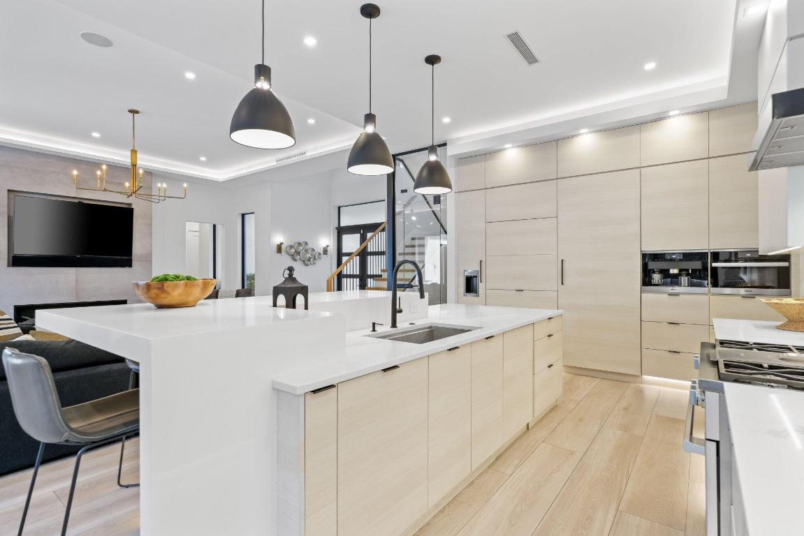 MISSION HILL - Residential