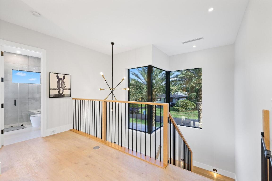 MISSION HILL - Residential