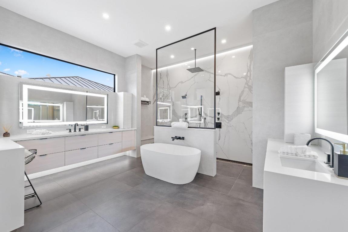 MISSION HILL - Residential