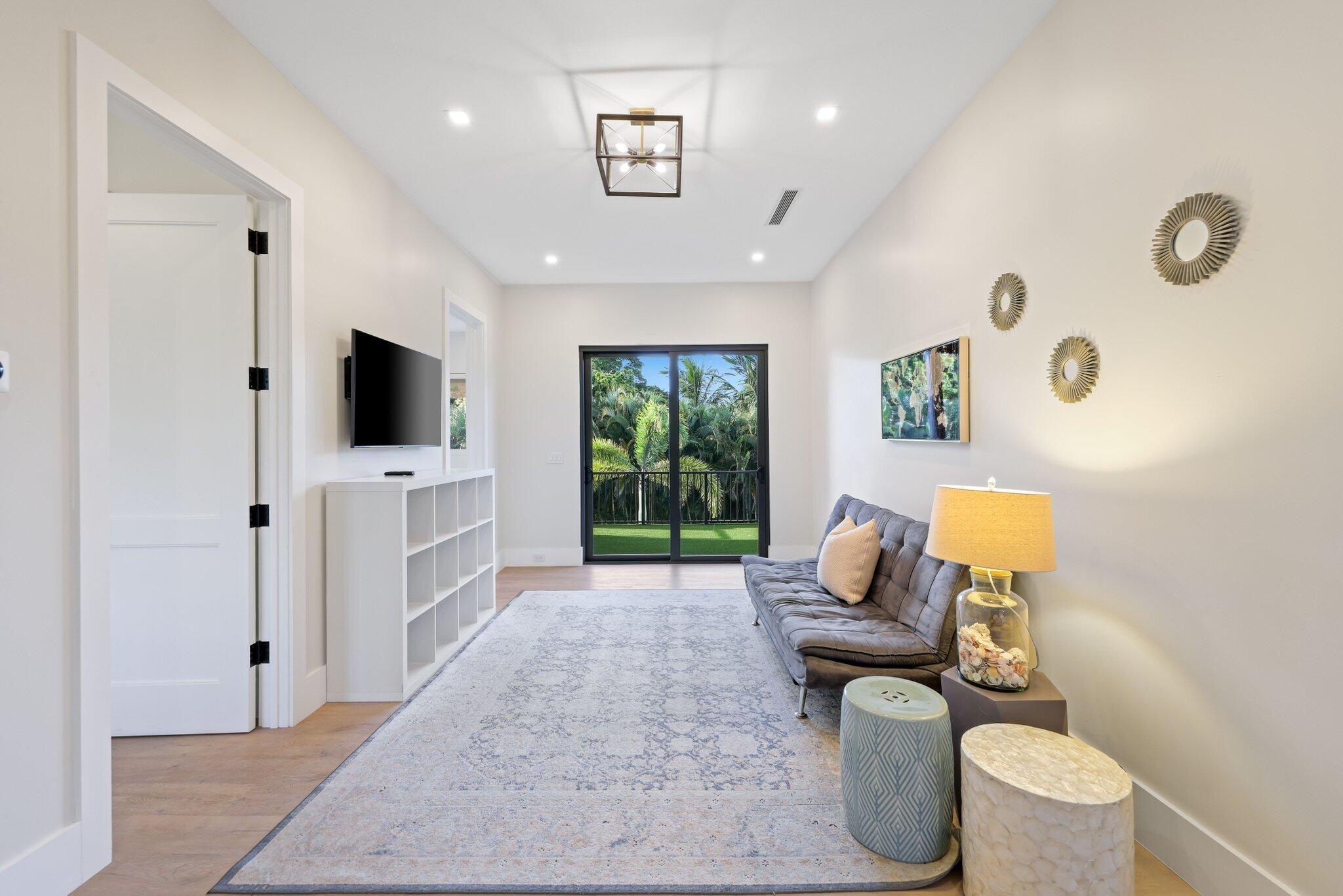 MISSION HILL - Residential