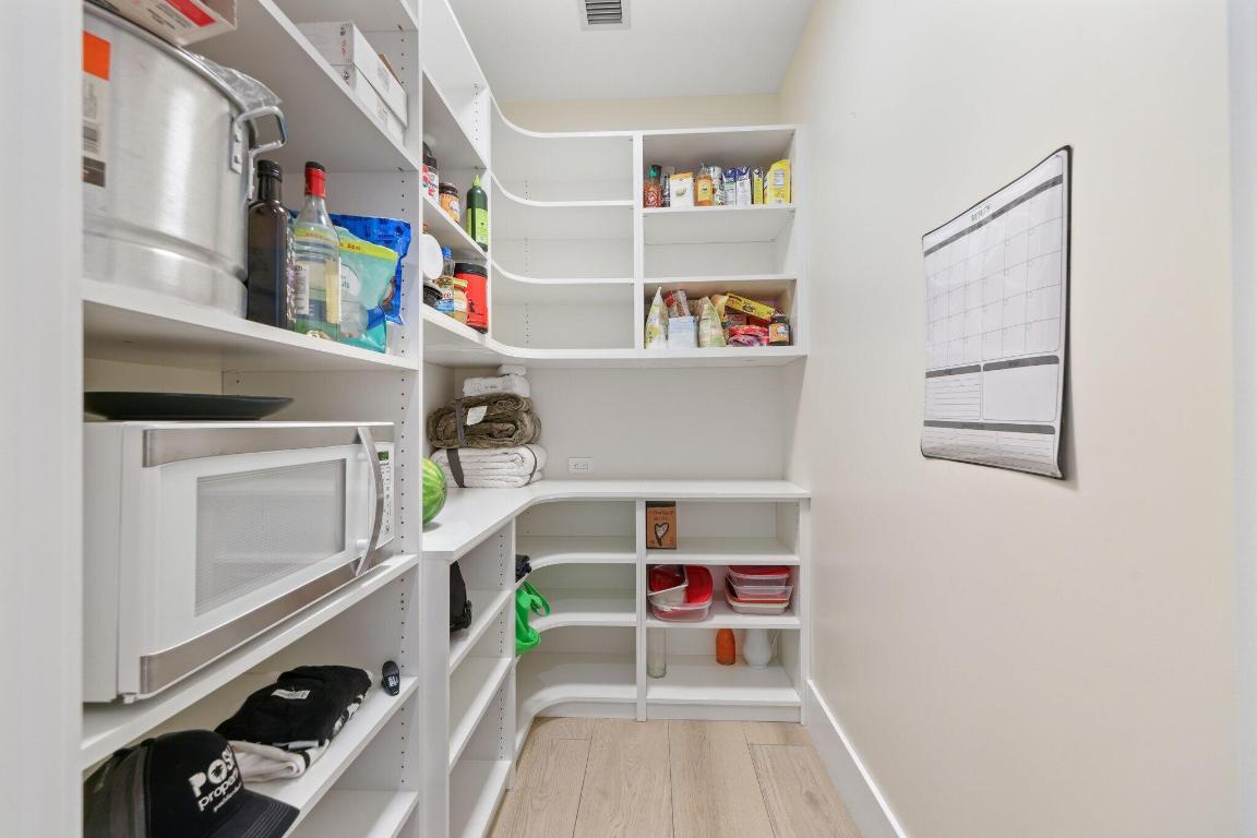 MISSION HILL - Residential