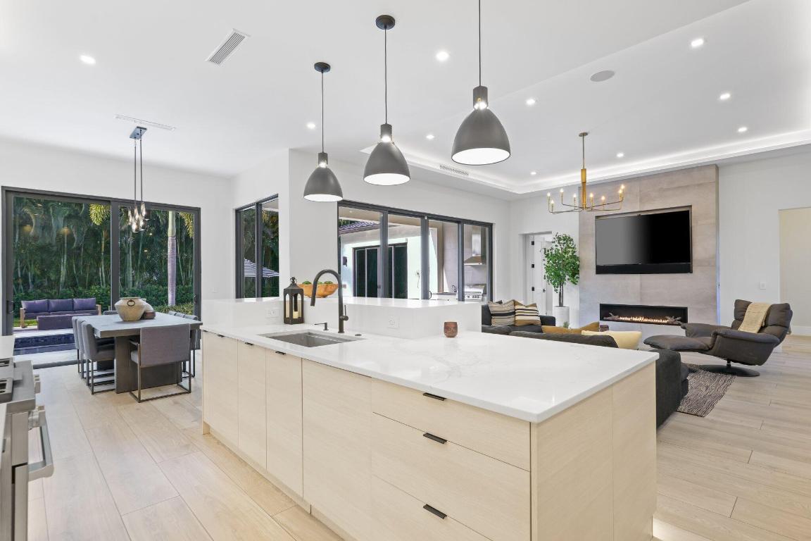 MISSION HILL - Residential