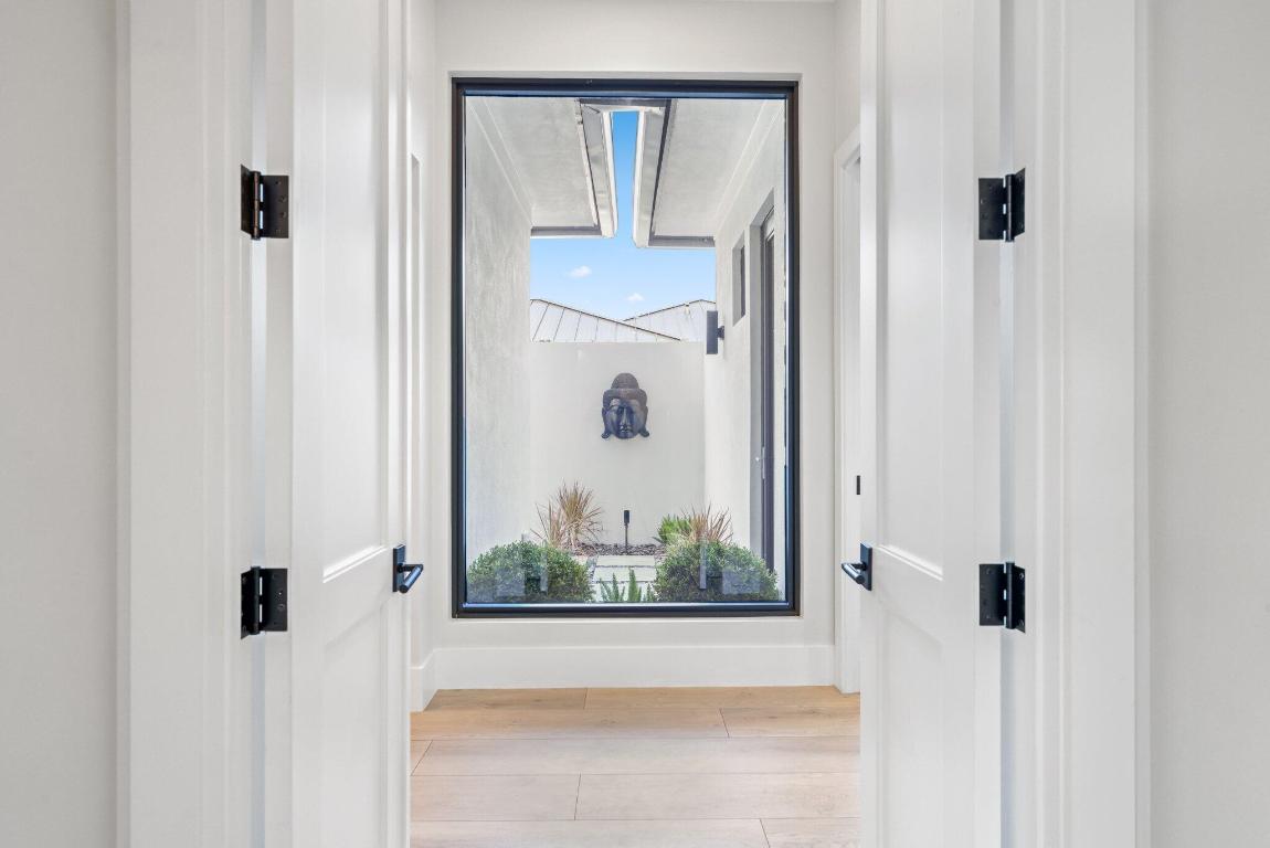 MISSION HILL - Residential