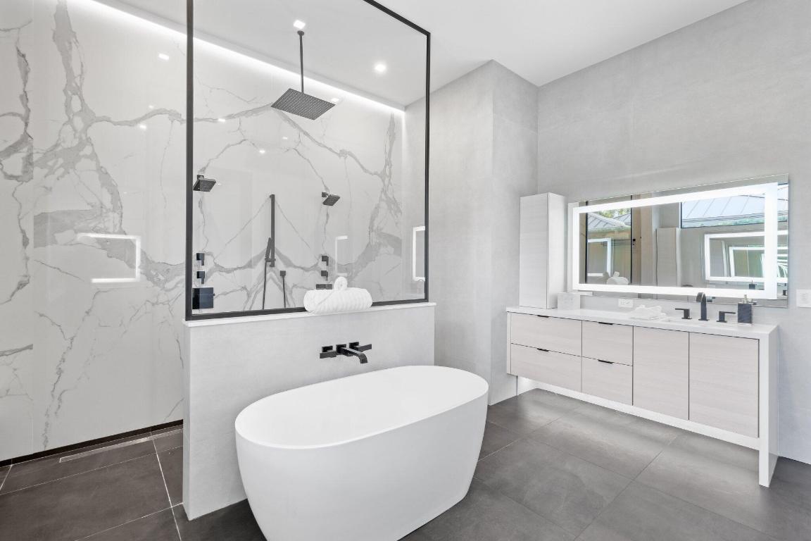 MISSION HILL - Residential