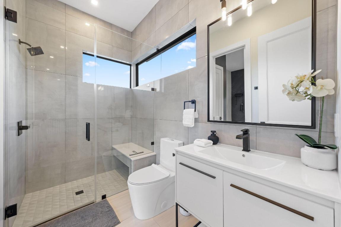 MISSION HILL - Residential