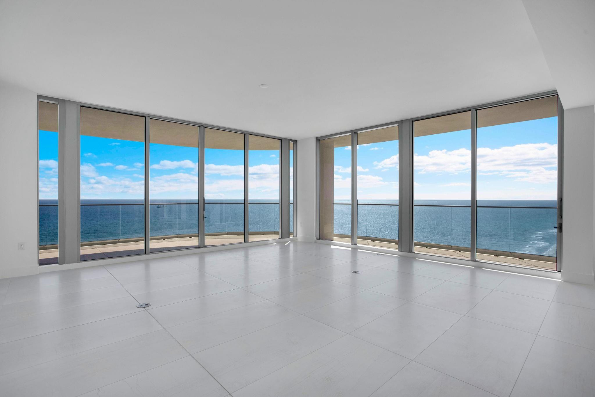 SELENE OCEANFRONT RESIDEN - Residential