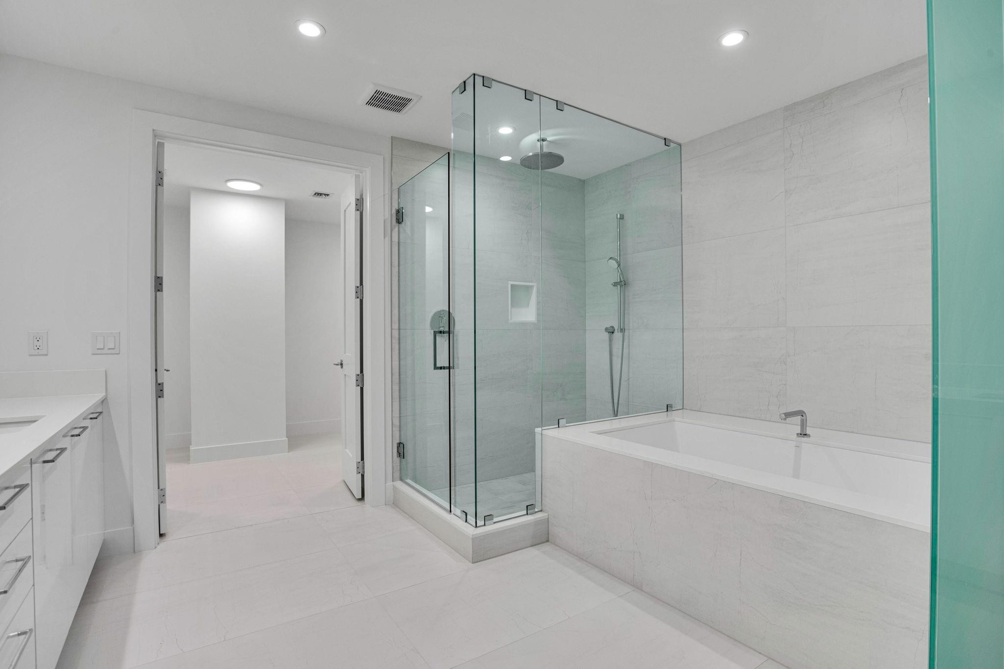 SELENE OCEANFRONT RESIDEN - Residential