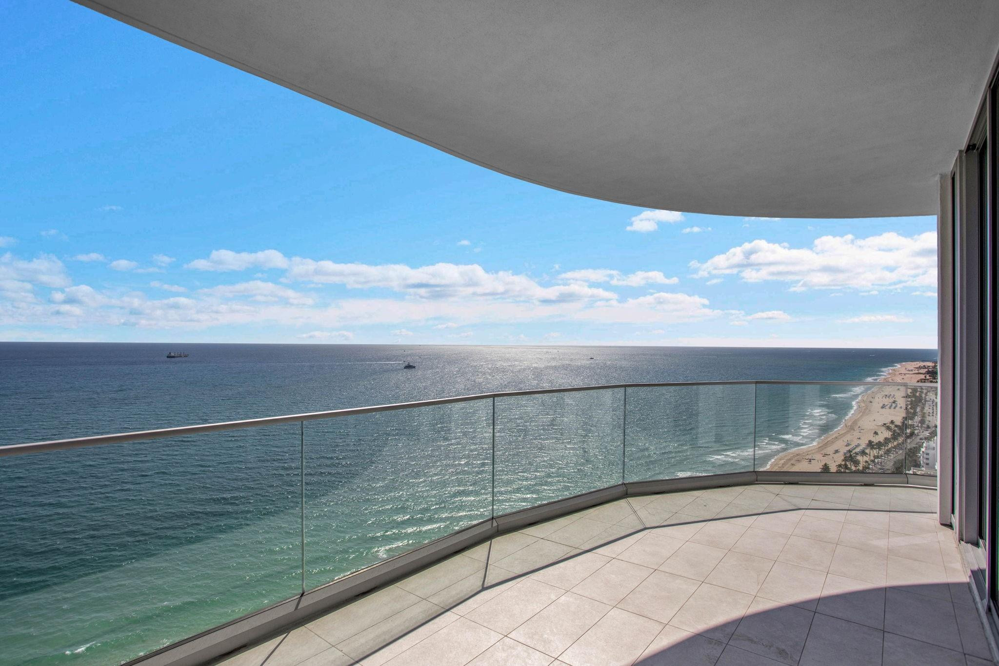 SELENE OCEANFRONT RESIDEN - Residential