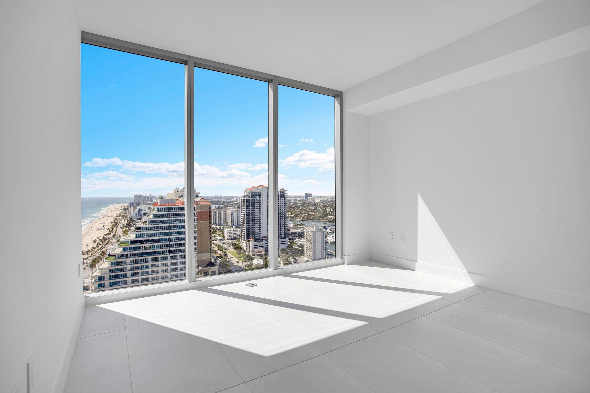 SELENE OCEANFRONT RESIDEN - Residential