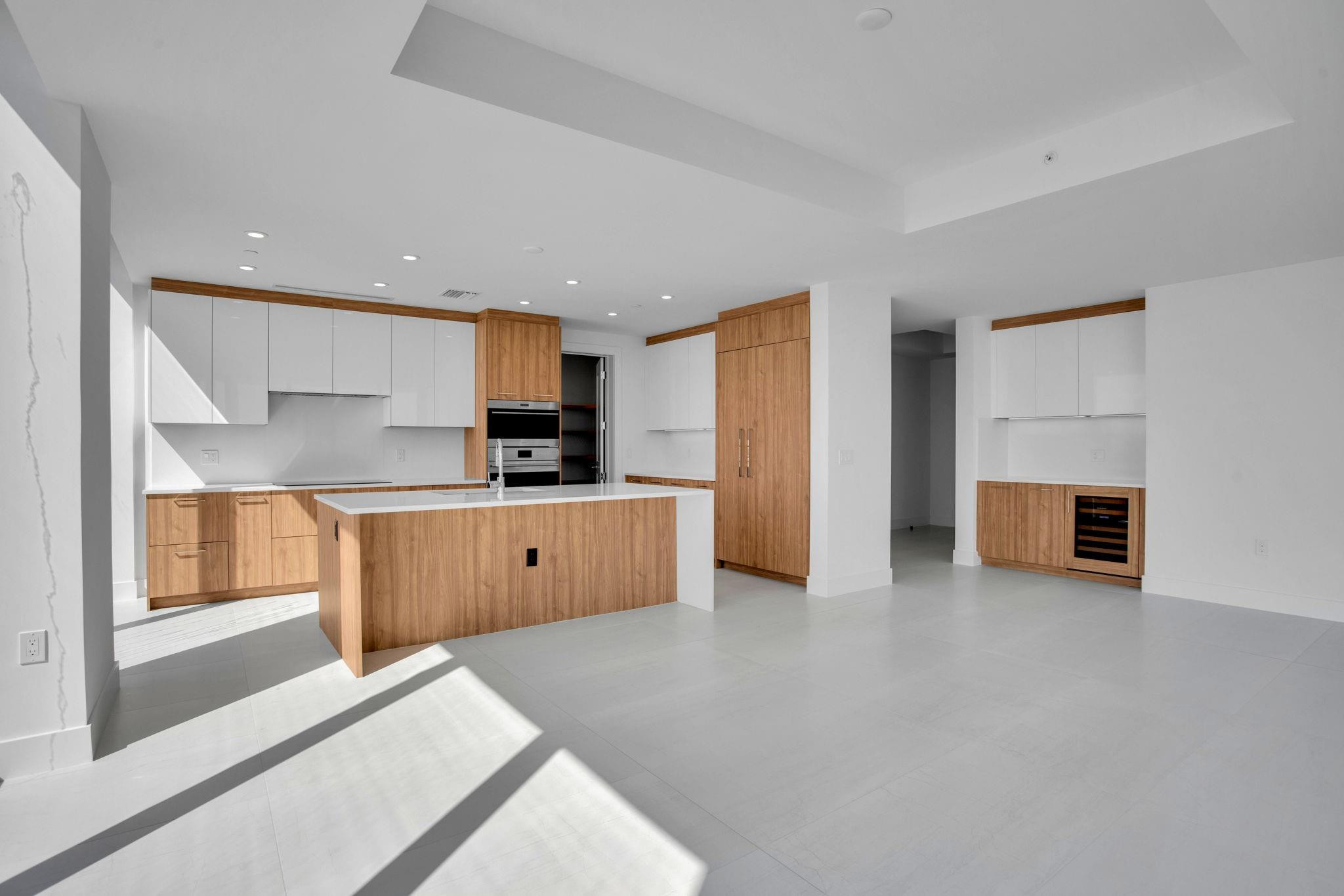 SELENE OCEANFRONT RESIDEN - Residential