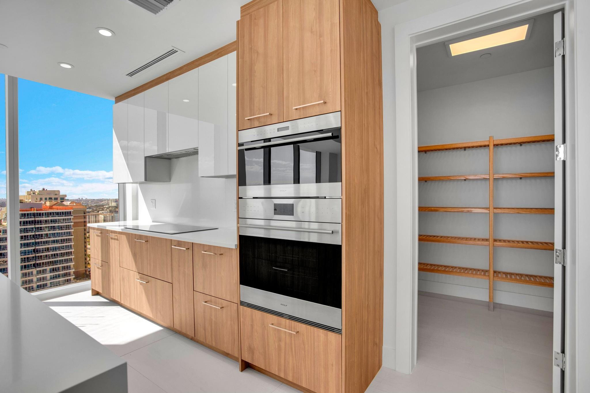 SELENE OCEANFRONT RESIDEN - Residential