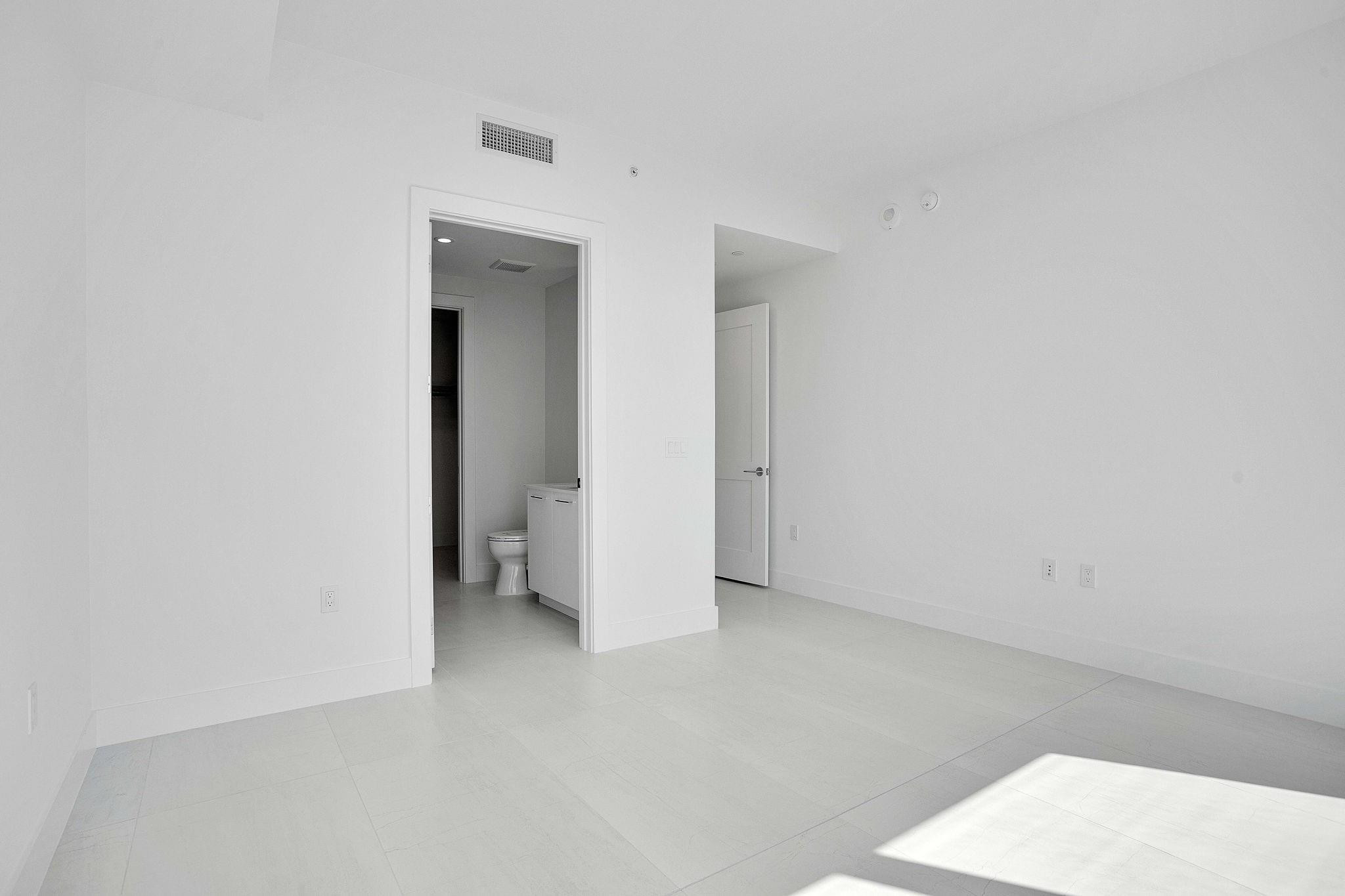 SELENE OCEANFRONT RESIDEN - Residential