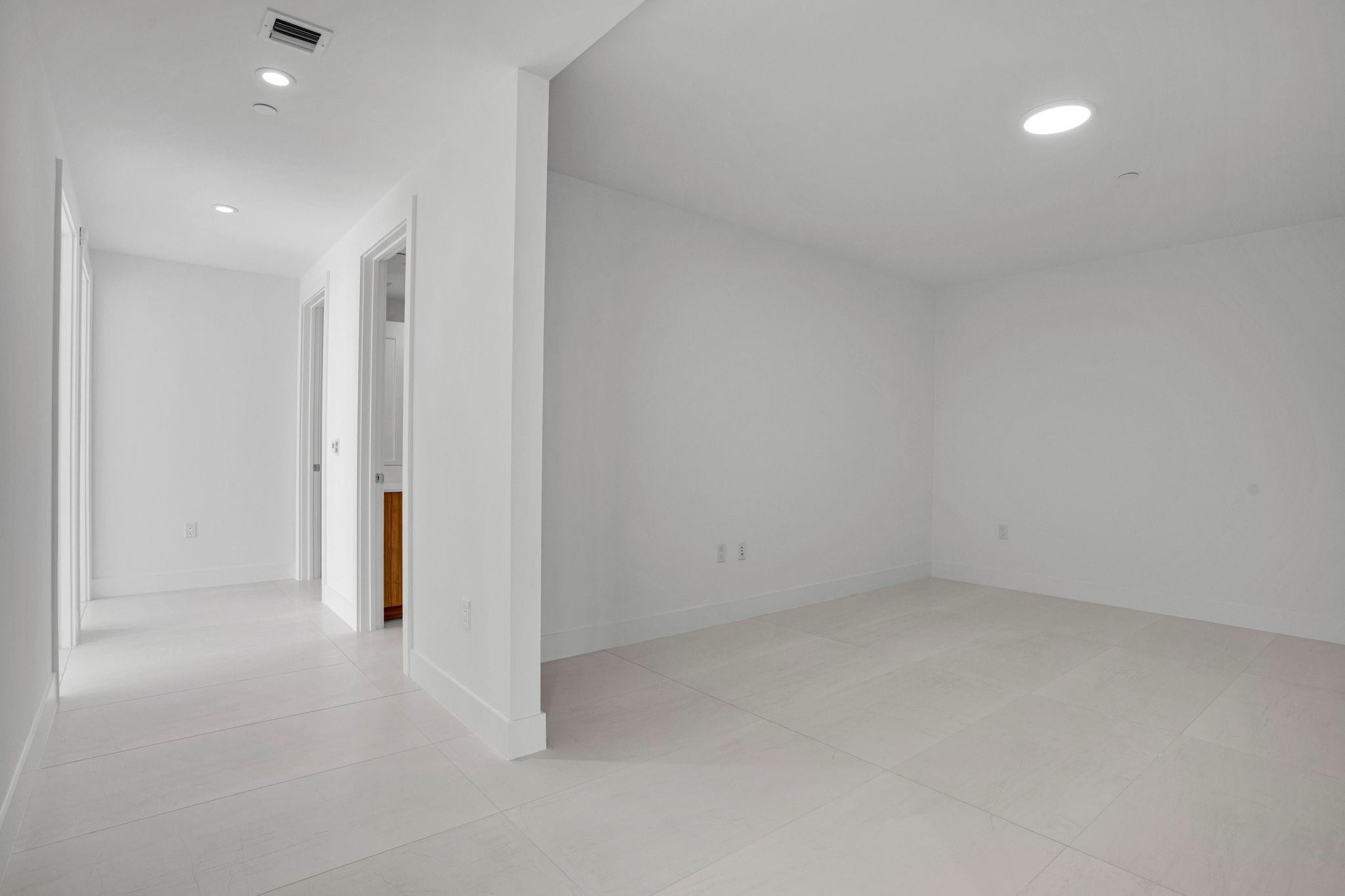 SELENE OCEANFRONT RESIDEN - Residential